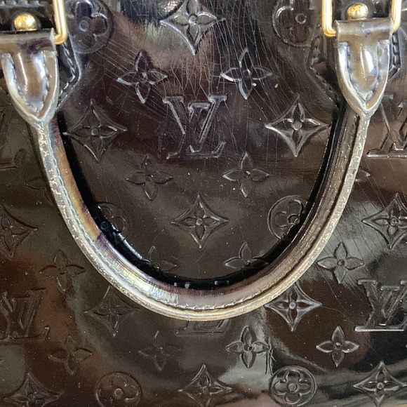 Authentic Louis Vuitton Large Alma GM Satchel Bag - Picture 2 of 14